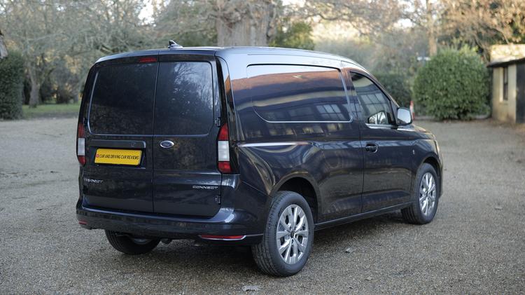 FORD TRANSIT CONNECT 230 L1 DIESEL 2.0 EcoBlue 122ps Trend Van Auto